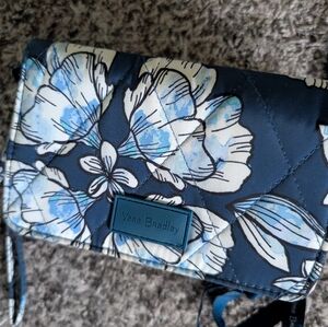 LIKE NEW Vera Bradley Floral Blue and White Women's Bag